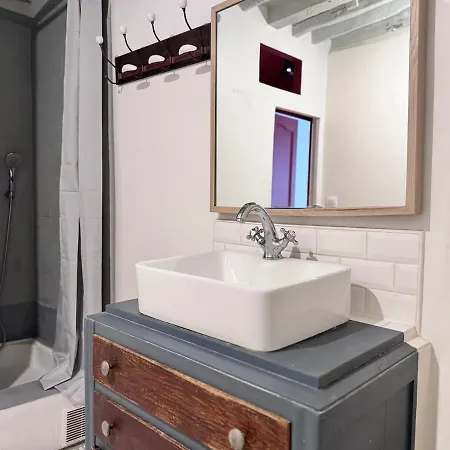 Sentier Apartment Paris