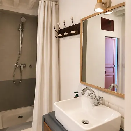 Sentier Apartment *