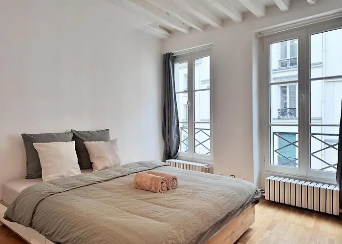 Sentier Apartment Paris